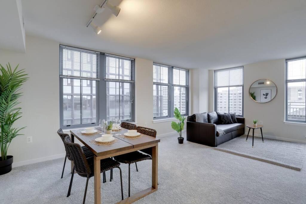 Prime Location Retreat Close To Dc And Metro Arlington Exterior photo