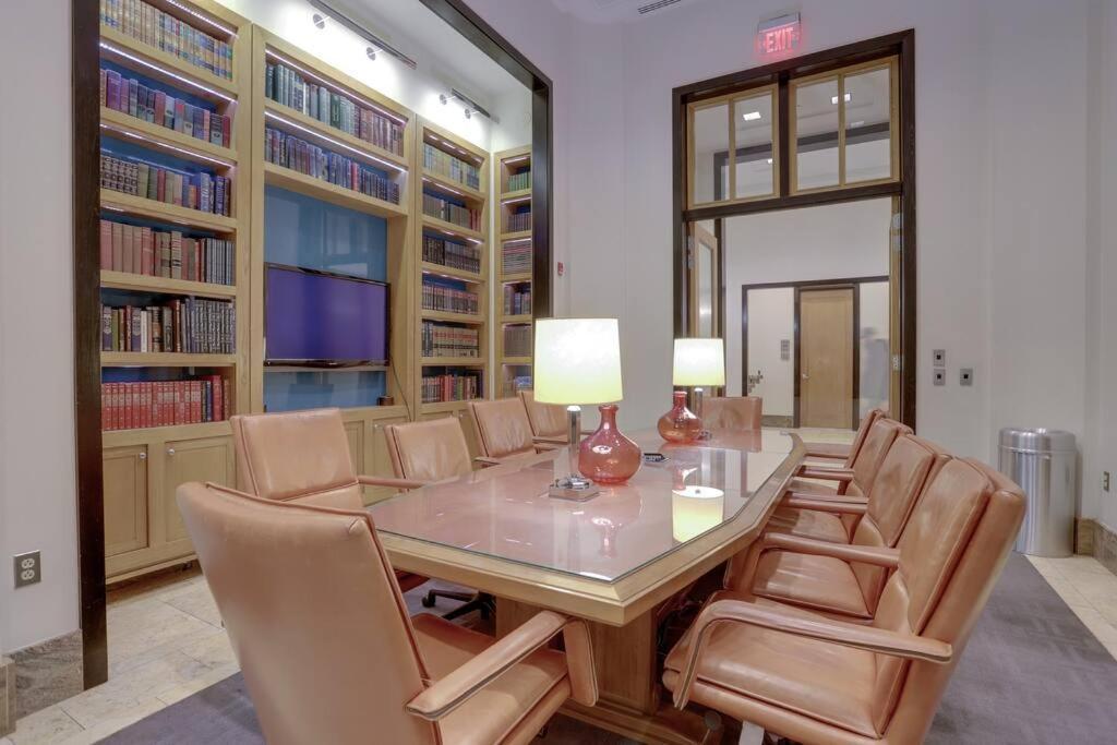 Prime Location Retreat Close To Dc And Metro Arlington Exterior photo